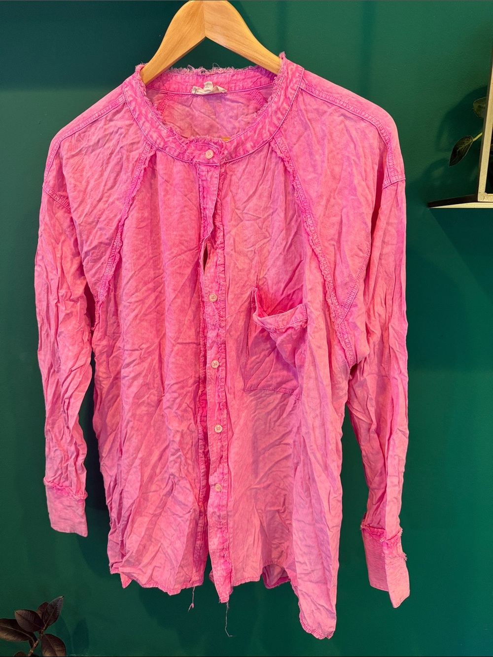 easel Pink Button-Front Long Sleeve Shirt